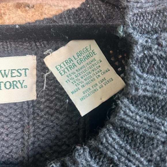 Northwest Territory Vintage Men's Gray Nordic Stripe Casual Sweater - Picture 3 of 6